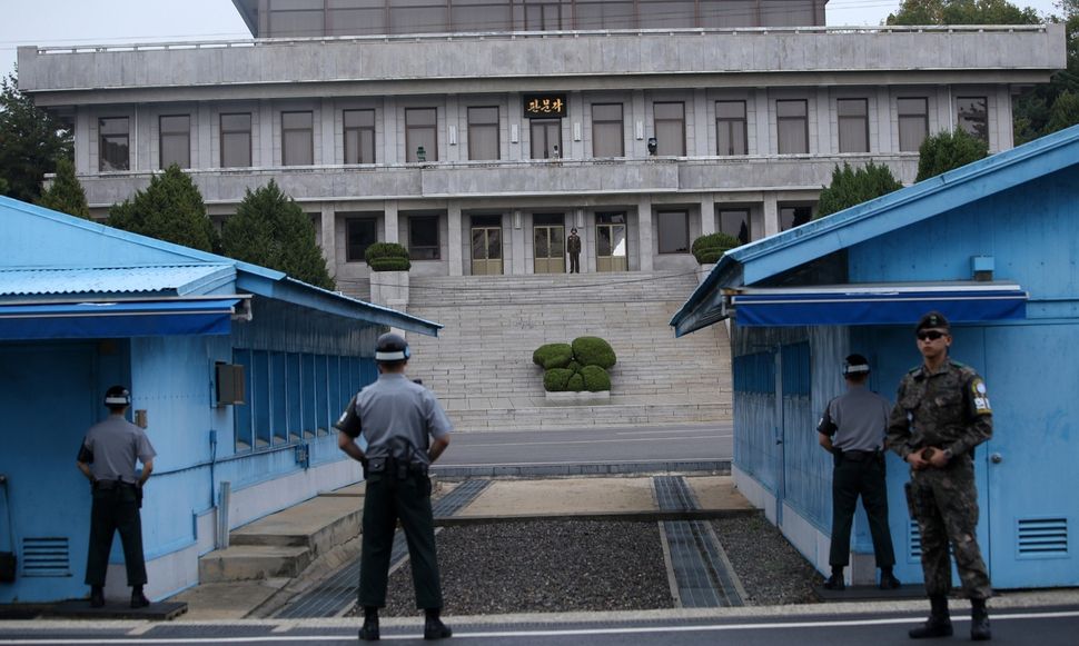 판문점 찾은 다문화가족 “남북 평화롭게 잘 지냈으면”