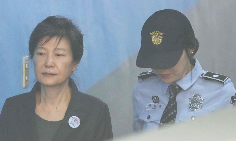 ‘일사불란’ 박근혜의 정치투쟁, 누구의 작품일까