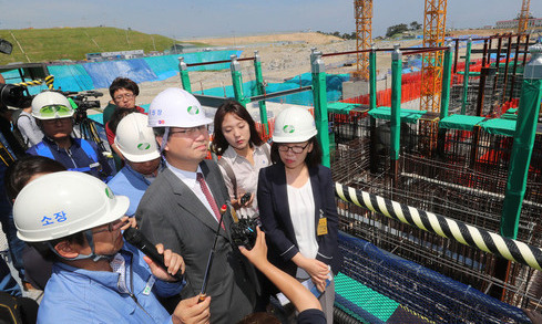[한겨레 사설] 신고리 5·6호기 짓되 ‘탈원전’ 하자는 게 국민 뜻이다