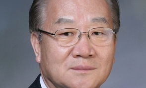 김인호 무협 회장 임기 4개월 남기고 사임