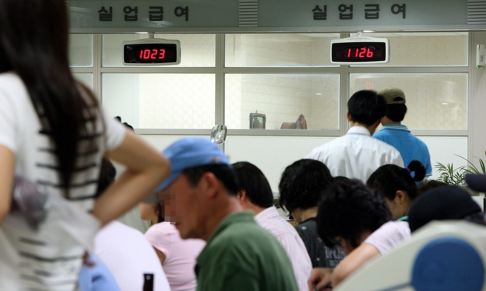 실업급여, 내년부터 월 최대 180만원…올해보다 30만원 올라