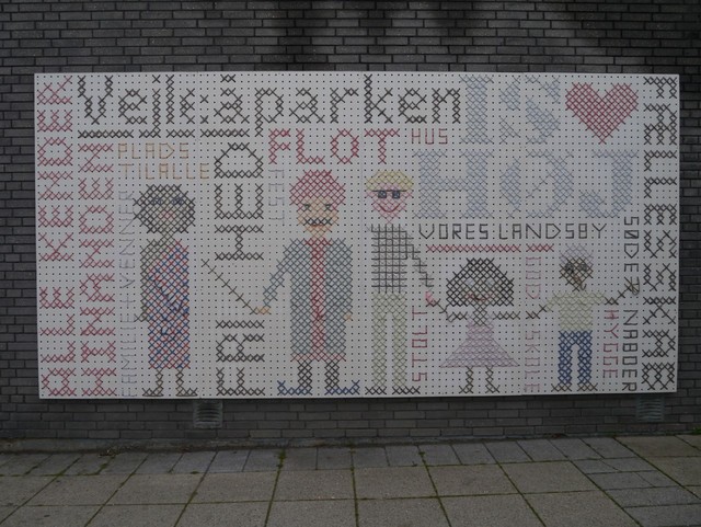 덴마크 코펜하겐시 외곽 사회주택 외벽에 그려진 벽화.