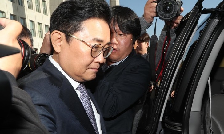 ‘롯데홈쇼핑 로비 의혹’ 전병헌 전 수석 20일 피의자로 검찰 소환