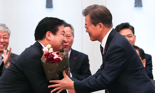 홍종학 맞은 중기부, 밀린 인사·최저임금 등 현안 산적