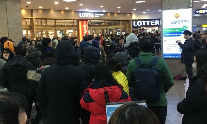 “학교도 빠지고 왔어요”…평창 롱패딩 대란