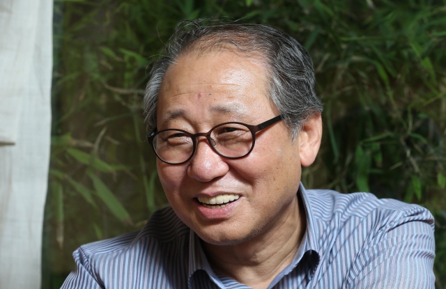 황현산 고려대 명예교수. 한겨레 자료사진