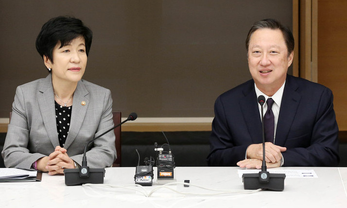 최저임금 계산에 상여금·복지수당 포함할까…재계 “법개정 올해 끝내야”