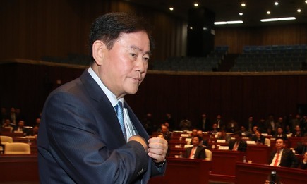 [한겨레 사설] ’불체포 특권’ 뒤에 숨은 최경환 의원의 비겁함