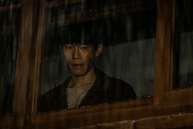 영화 <기억의 밤>의 한 장면. 메가박스㈜플러스엠 제공
