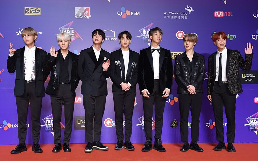 그룹 방탄소년단이 1일 홍콩 아시아 월드 엑스포 아레나에서 열린 ‘‘2017 엠넷 아시안 뮤직 어워즈‘‘(MAMA)에 참석했다. 연합뉴스