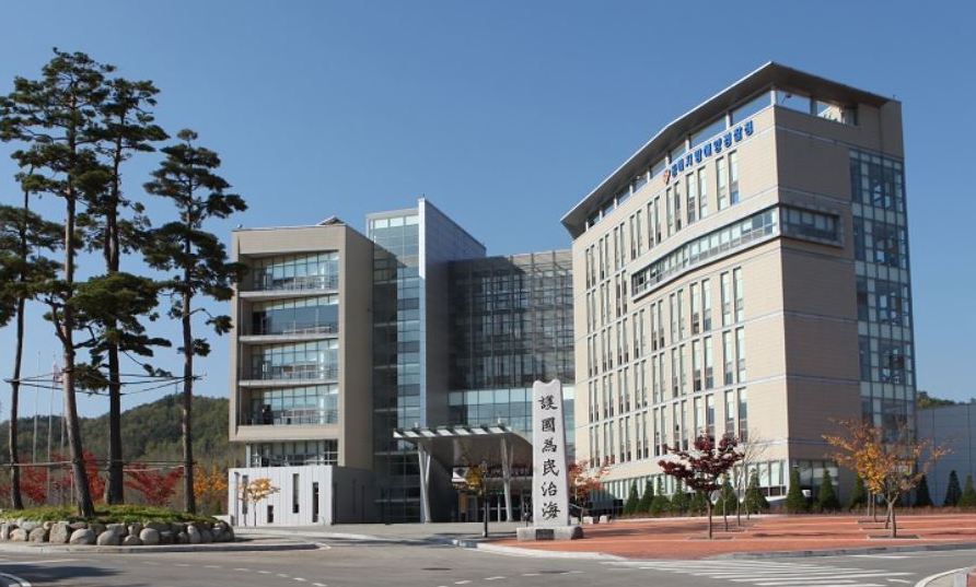 울릉도 인근서 표류하던 북한 어선, 북으로 돌려보내