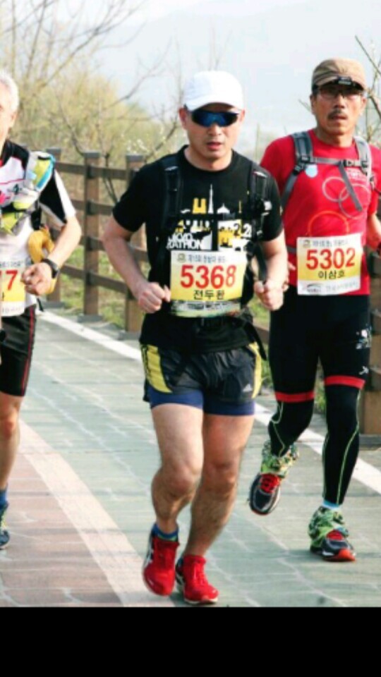 한발짝 달릴 때마다 1원씩 적립하는 마라톤맨 전두환씨.전두환씨 제공