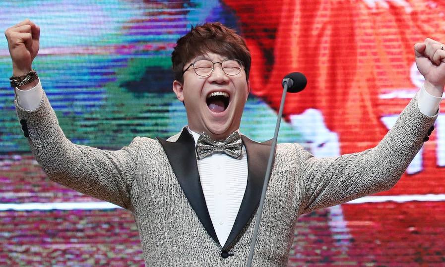 양현종, 생애 첫 황금장갑 품에 안았다