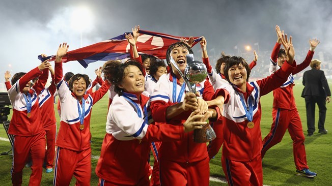 지난해 8월 프랑스에서 열린 2016 국제축구연맹(FIFA) 20살 이하(U-20) 여자월드컵에서 우승한 북한 선수들. 국제축구연맹 누리집