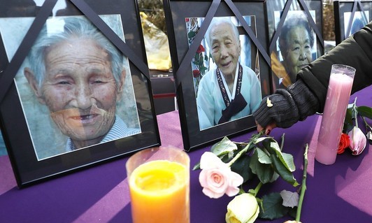 일본 “위안부 합의 변경하면 일한관계 관리불능” 강력 반발