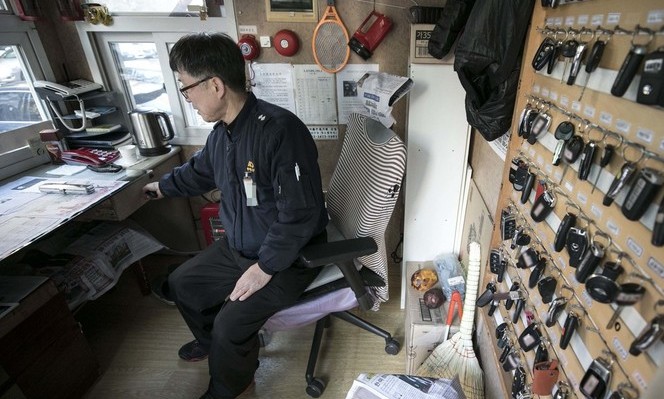 경비노동자 94명 ‘전원 해고’…“대리주차 거부하다 미운털”
