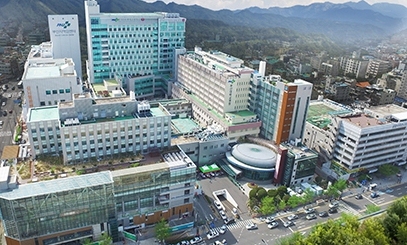 후배 폭행·23차례 대리 수술한 의사 3명 검찰 송치