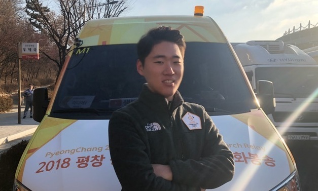 ‘서킷 질주’ 카레이서가 거북이 성화봉송단 운전을 맡은 이유는?