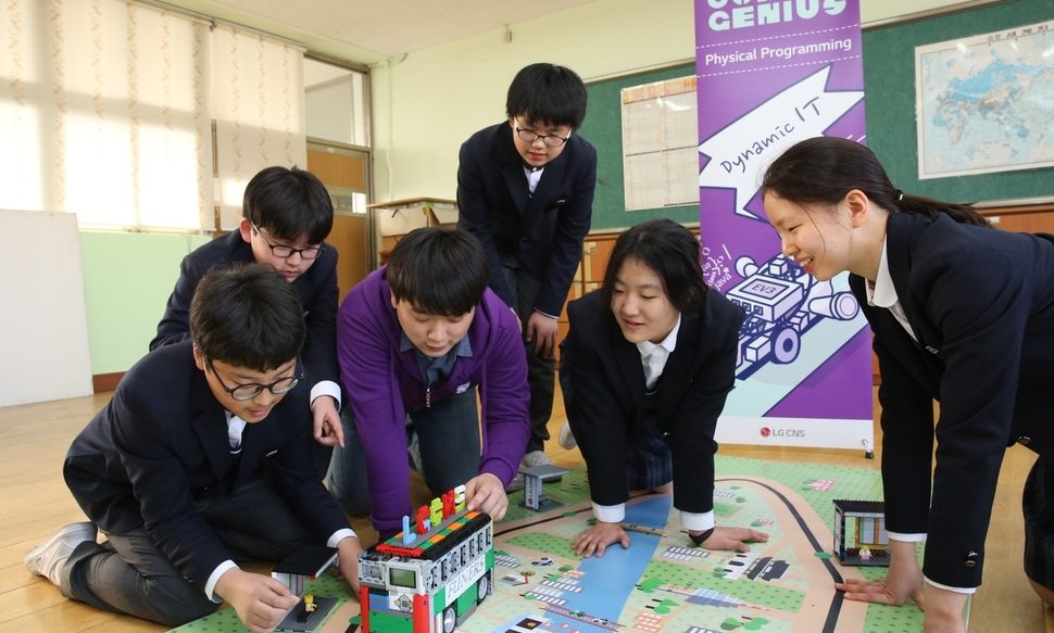 “코딩 교육, 입시와 연결되는 순간 ‘꽝’ 된다”