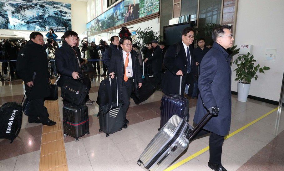 남 선발대 12명 방북…금강산 거쳐 마식령으로