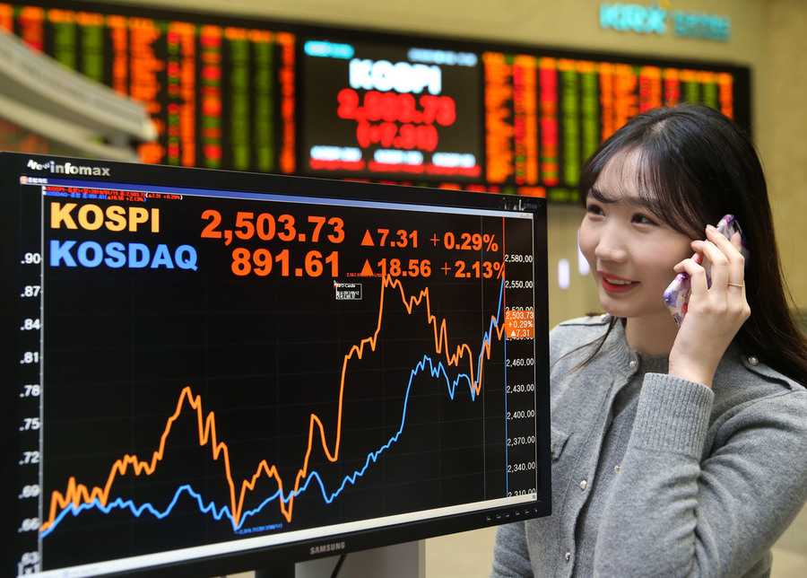 코스피가 다시 장중 사상 최고치를 경신했다. 지난 15일에는 코스피가 2500선을 탈환했다. 한국거래소 제공