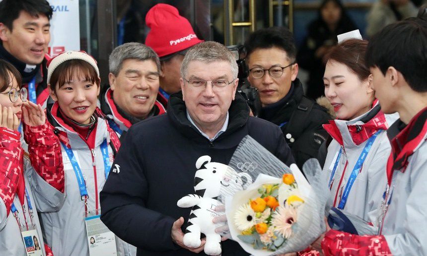 바흐 IOC위원장 “북 선수 생일파티가 올림픽 정신”