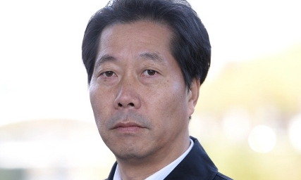 “나부터 나눠야” 명퇴금 기부한 전 민주노총 간부