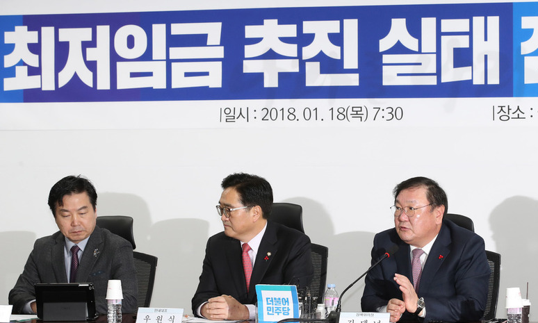 [한겨레 사설] ‘최저임금 안착’ 도울 입법, 하루라도 서둘러야