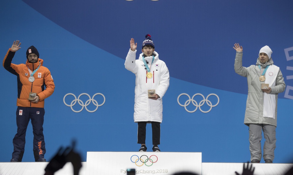 김연아도 피겨의상 1번, 단복 1번…겨울올림픽 시상 2번 왜?