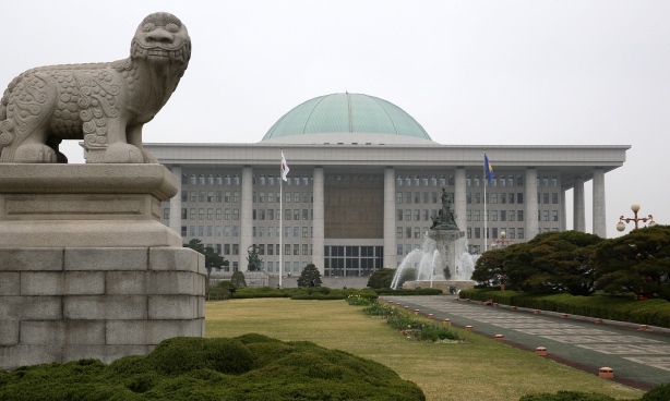 KT 불법정치자금 수령 국회의원 20여명 추정