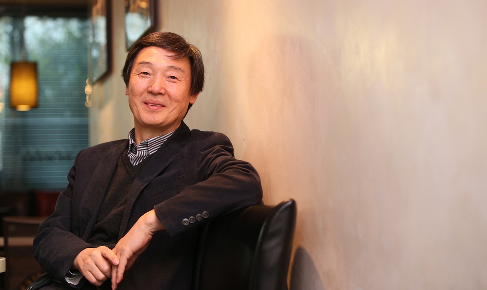 김사인 시인. <한겨레> 자료사진