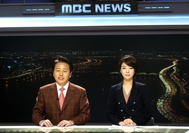 자유한국당 입당 예정으로 알려진 배현진 아나운서는 2010년부터 MBC 간판뉴스인 ‘뉴스데스크’를 진행해 왔다.