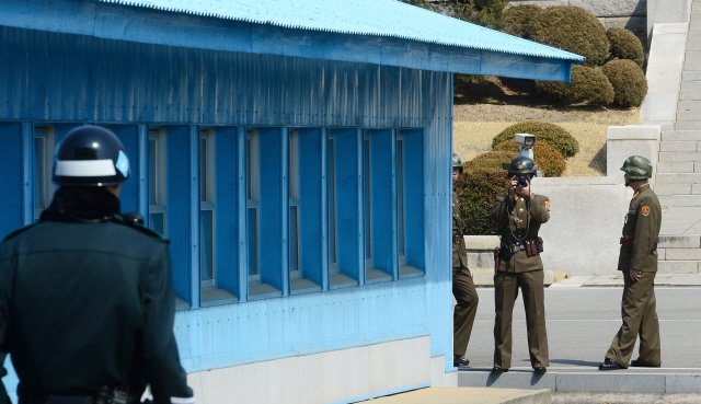 판문점 공동경비구역의 모습. <한겨레> 자료사진