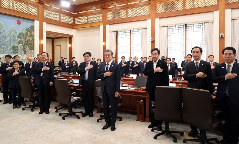 문 대통령 21일 개헌 발의…“국회 말로만 하지 말라”