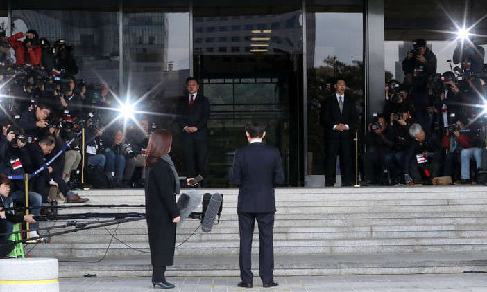 MB에 선긋던 한국당 “정치보복” 목청