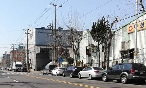 남동공단 GM 협력업체 “매출 반토막…말라죽게 생겼다”