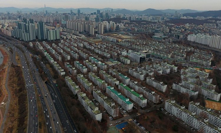 [한겨레 사설] ‘토지공개념’ 명문화로 ‘부동산 공화국’ 벗어나야 