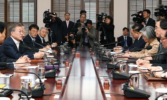 문 대통령 “남북합의 제도화, 국회 비준 받도록 준비”