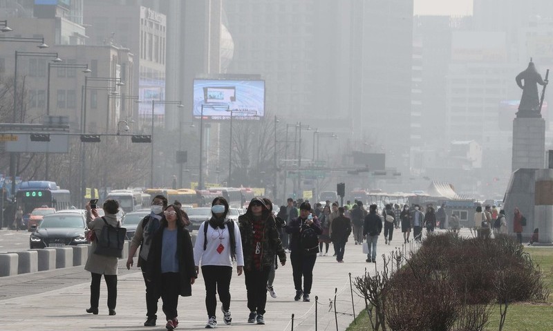 부장님, 미세먼지 이 와중에 등산·야구 하자고요? 