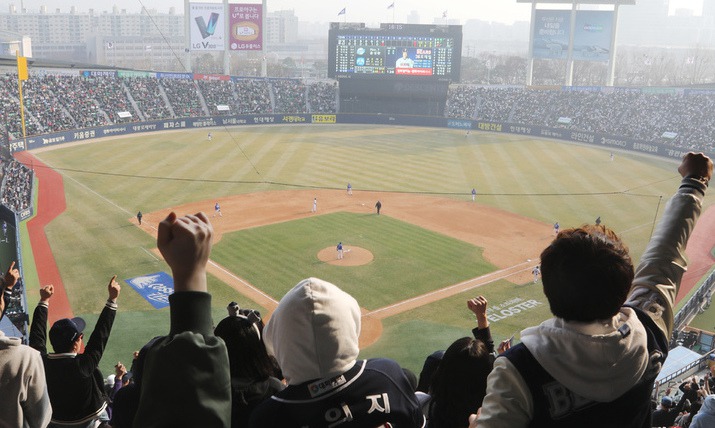 ‘하늘만 볼뿐…’ 답답한 프로야구