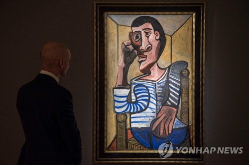 홍콩 크리스티에 전시된 피카소의 1943년작 ‘선원’. AFP=연합뉴스
