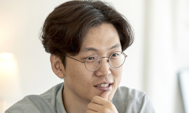 [ESC] 마블 영화 번역의 신, 황석희 “욕 좀 쓰면 어때요!”