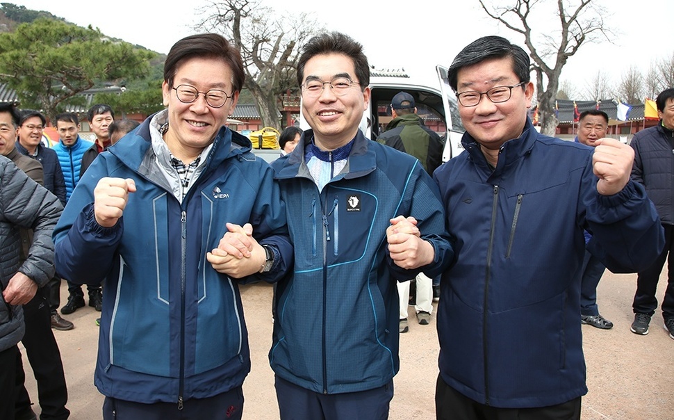 민주당 경기지사 경선에 나선 이재명 양기대 전해철 후보의 모습.