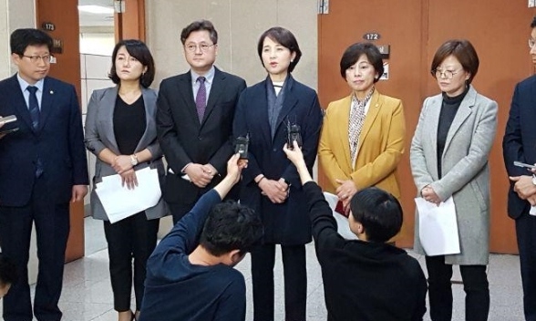 ‘인턴 여비서’ 의혹 제기에 국회 여성 보좌진들 부글부글
