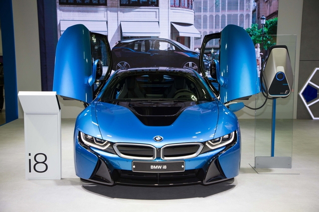 베엠베(BMW)가 출품한 플러그인 하이브리드 스포츠카 ‘i8’. 베엠베 제공