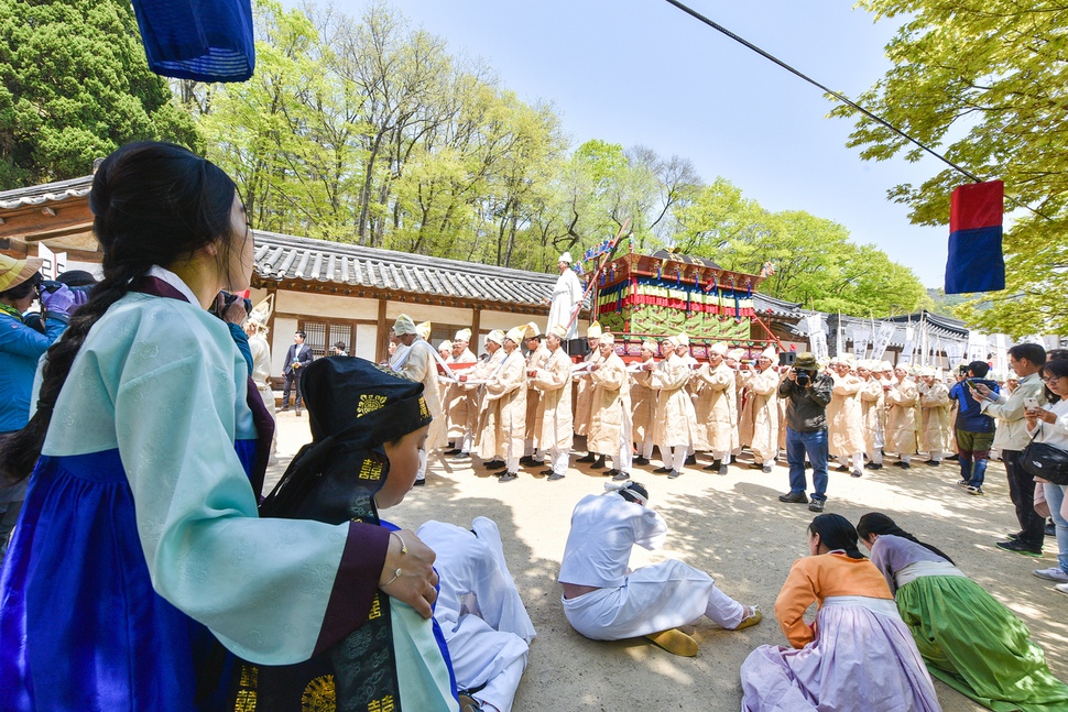 ‘제52회 단종문화제’가 27일부터 29일까지 강원 영월 장릉 인근과 동강 둔치, 영월부 관아 등에서 열린다. 영월군청 제공