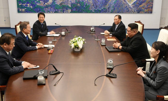 임종석·서훈·김여정·김영철…정상회담 2명씩만 배석한 이유