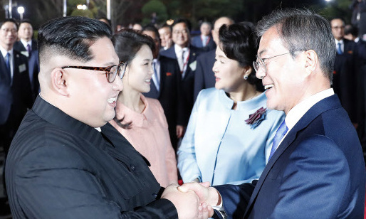[한겨레 사설] ‘완전한 비핵화 실현’ 선명히 한 김정은 위원장