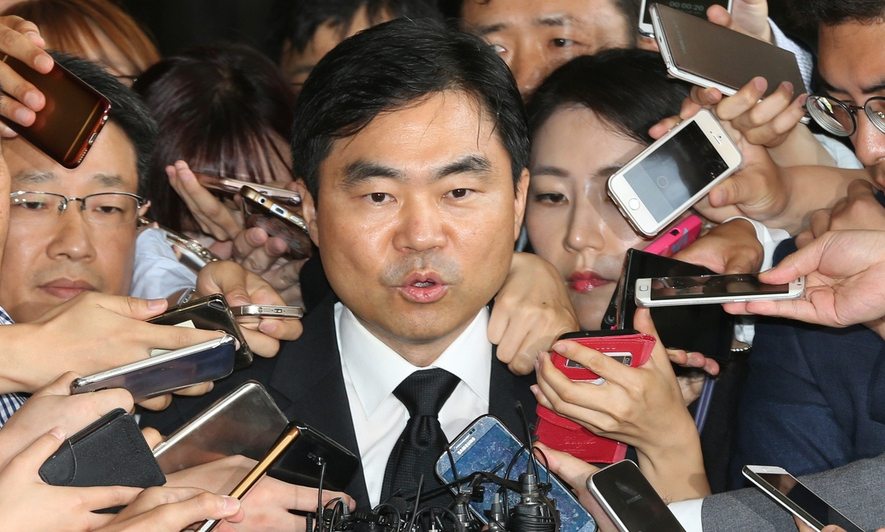 진경준, ‘공짜 주식’ 무죄…징역 7년→4년 감형