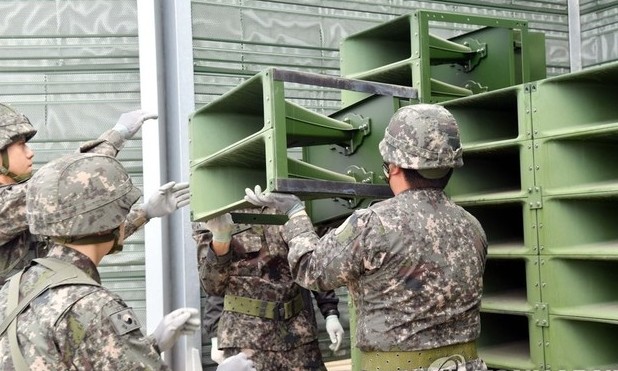 [한겨레 사설] ‘불량 대북확성기’ 기소, 고질적 군납비리 끊어야